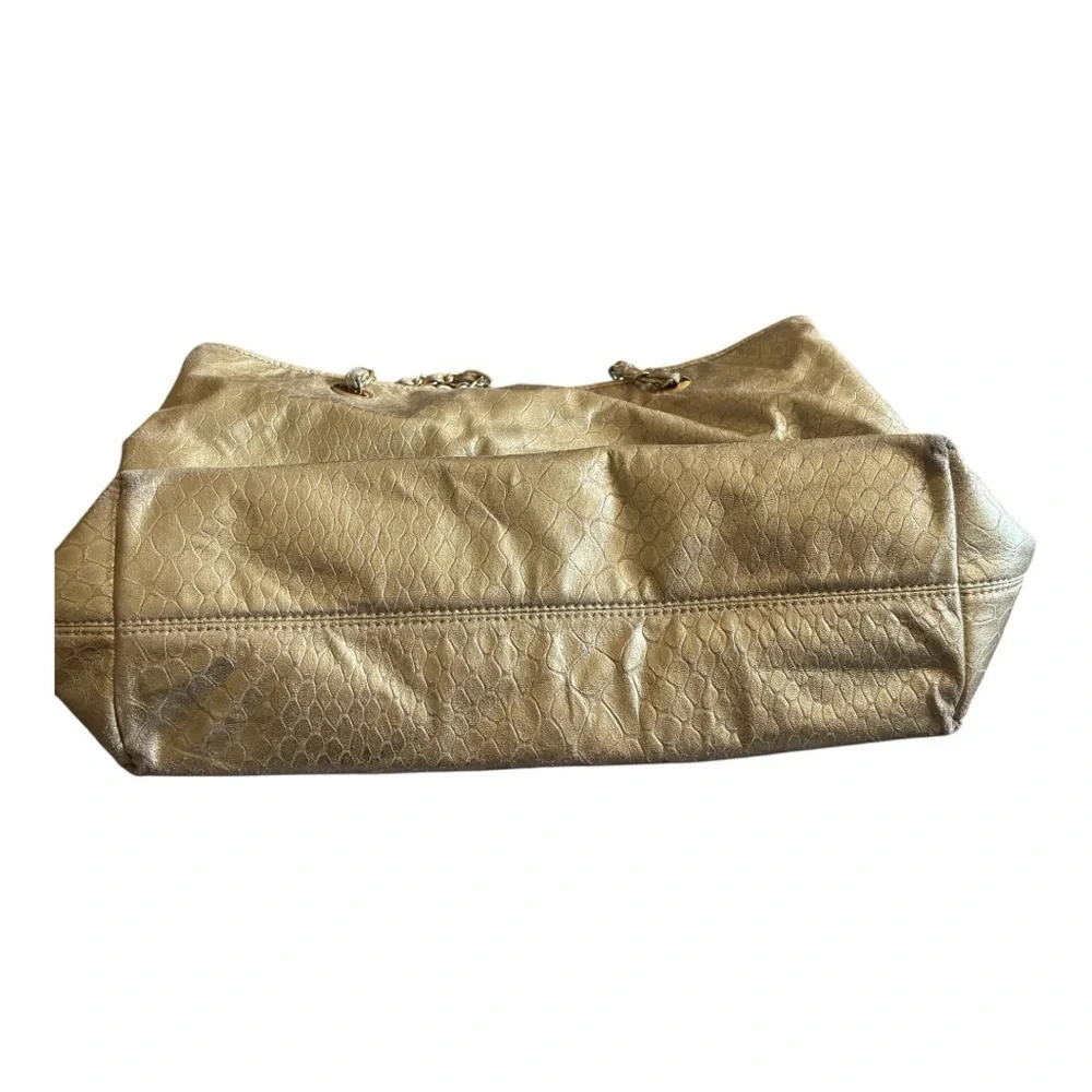 Vintage Love Moschino Gold Chain Shoulder Bag